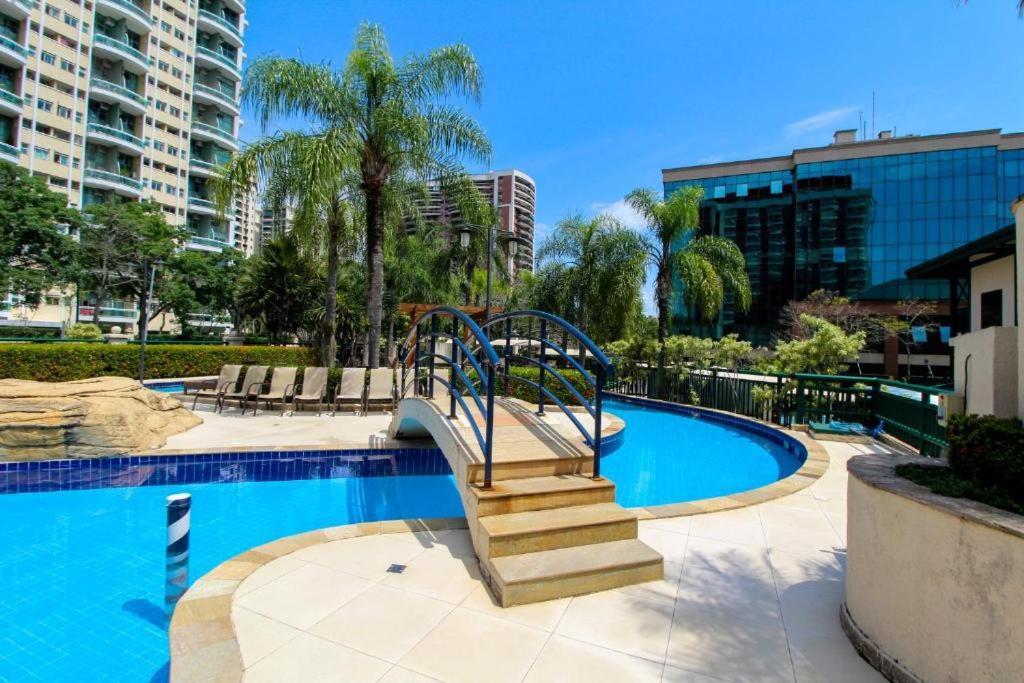 Barra Da Tijuca - 508 - De Frente Para Maravilhosa Piscina - Estacionamento Gratuito - Academia Comphania Atletica - Balsa Para Praia Gratis - Microondas - Geladeira Grande - Recepcao 24Horas - Wi-Fi - Com Pia Rio de Janeiro Dış mekan fotoğraf