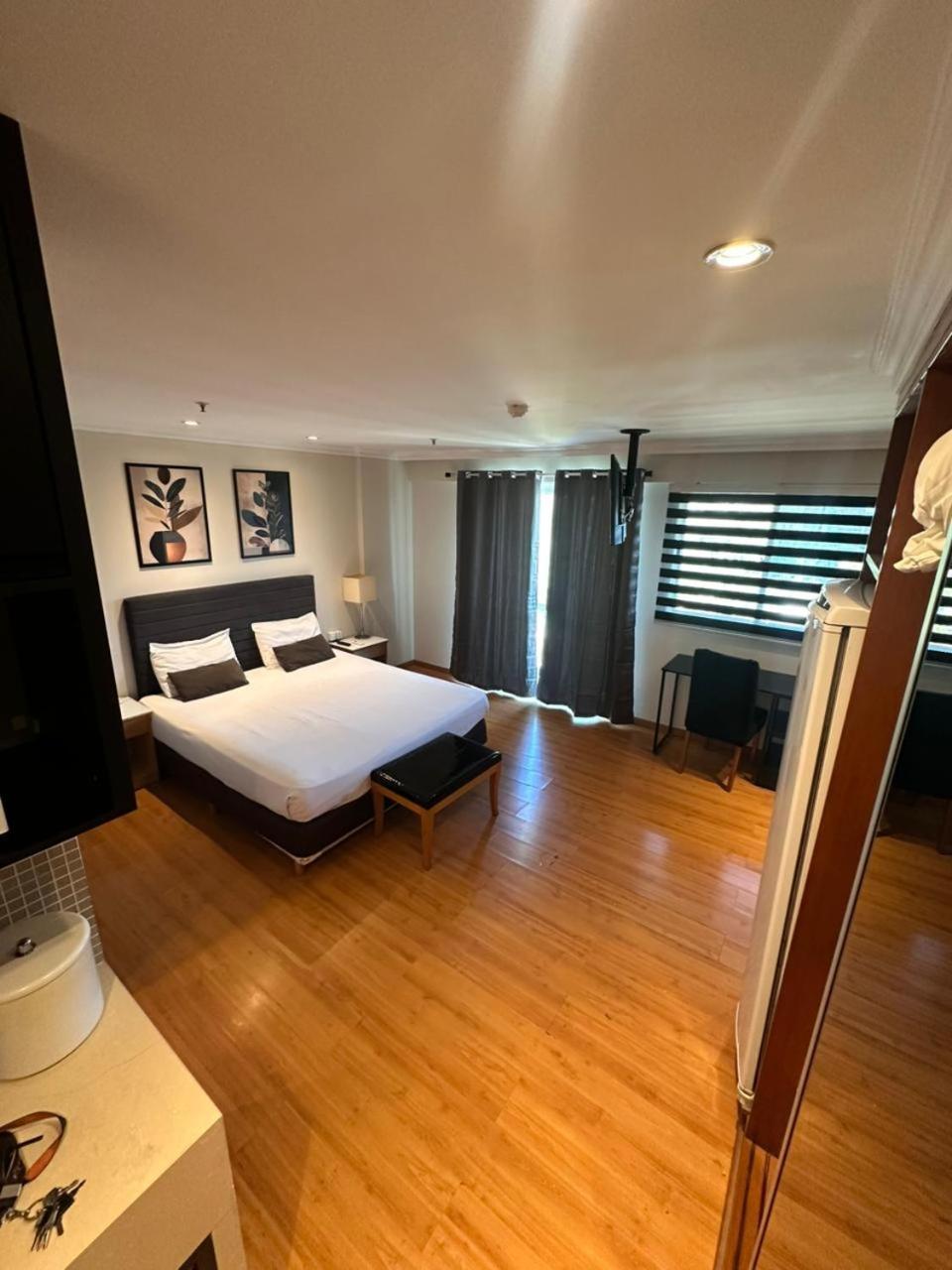 Barra Da Tijuca - 508 - De Frente Para Maravilhosa Piscina - Estacionamento Gratuito - Academia Comphania Atletica - Balsa Para Praia Gratis - Microondas - Geladeira Grande - Recepcao 24Horas - Wi-Fi - Com Pia Rio de Janeiro Dış mekan fotoğraf
